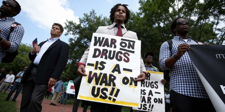 USA War on Drugs 1970er, Zero Tolerance 1980er, die ersten Dispensaries